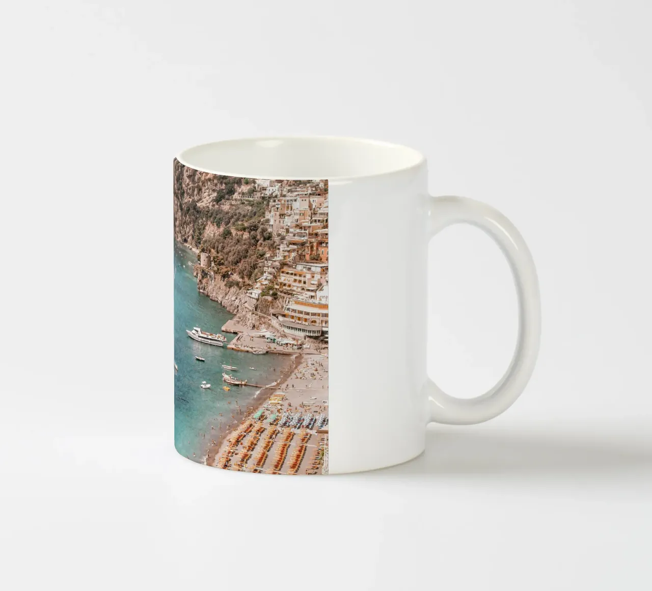 Positano Beach View tazza in ceramica da GraceDigitalArtCo