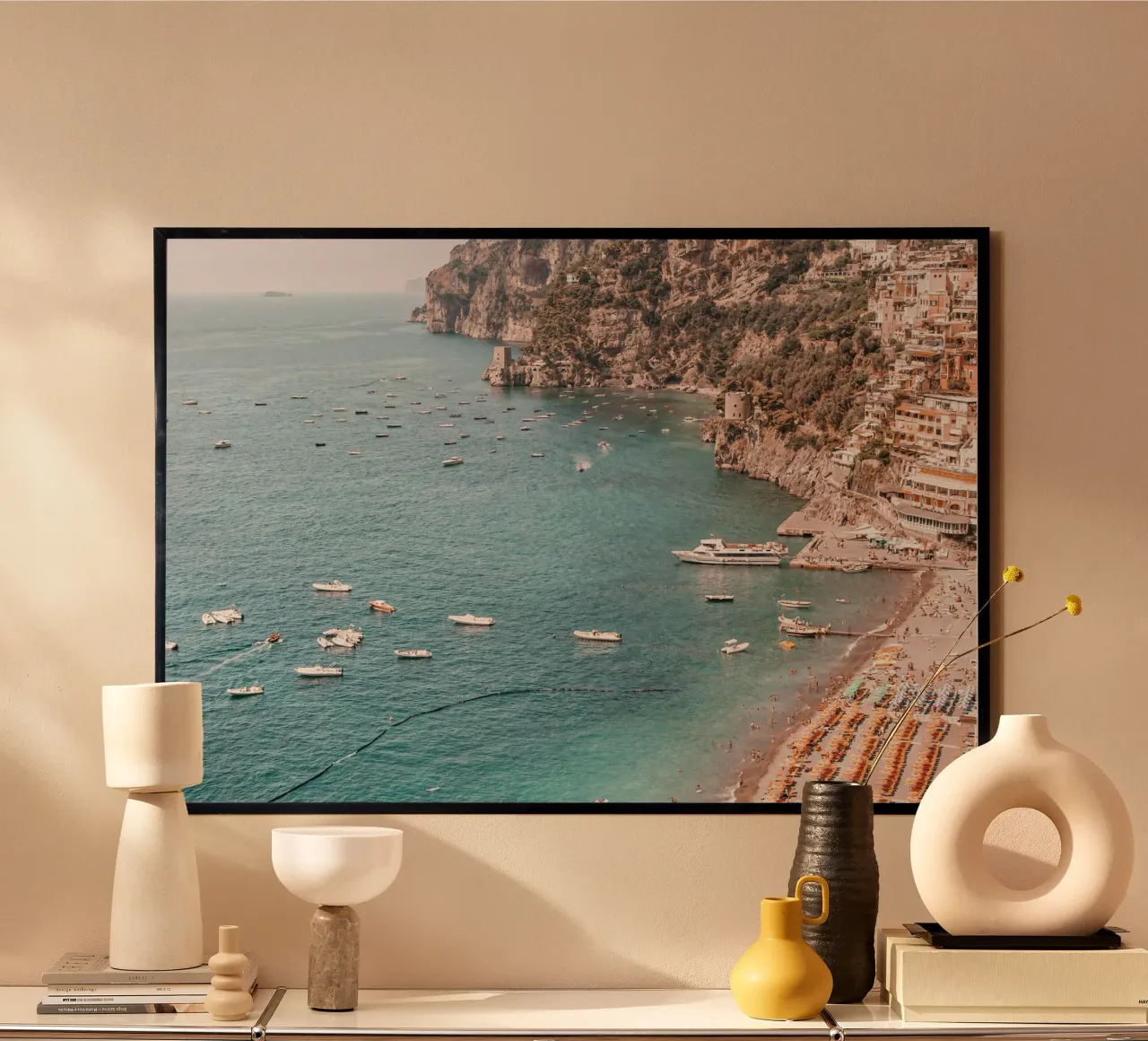 Positano Beach View poster con telaio in alluminio da GraceDigitalArtCo