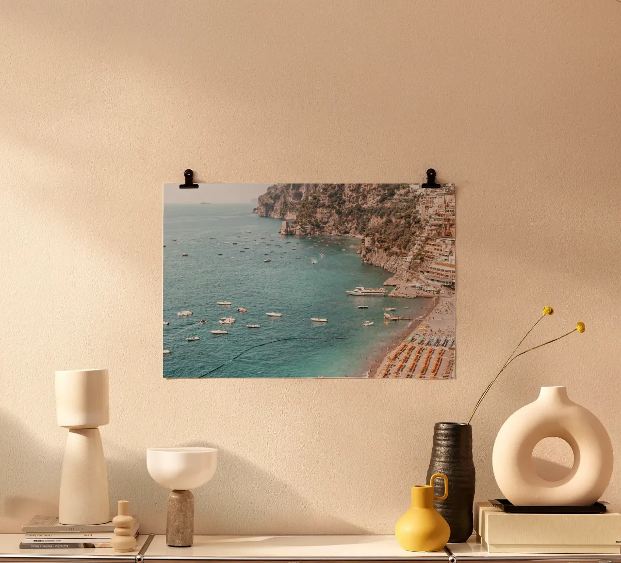 Positano Beach View poster con telaio in alluminio da GraceDigitalArtCo
