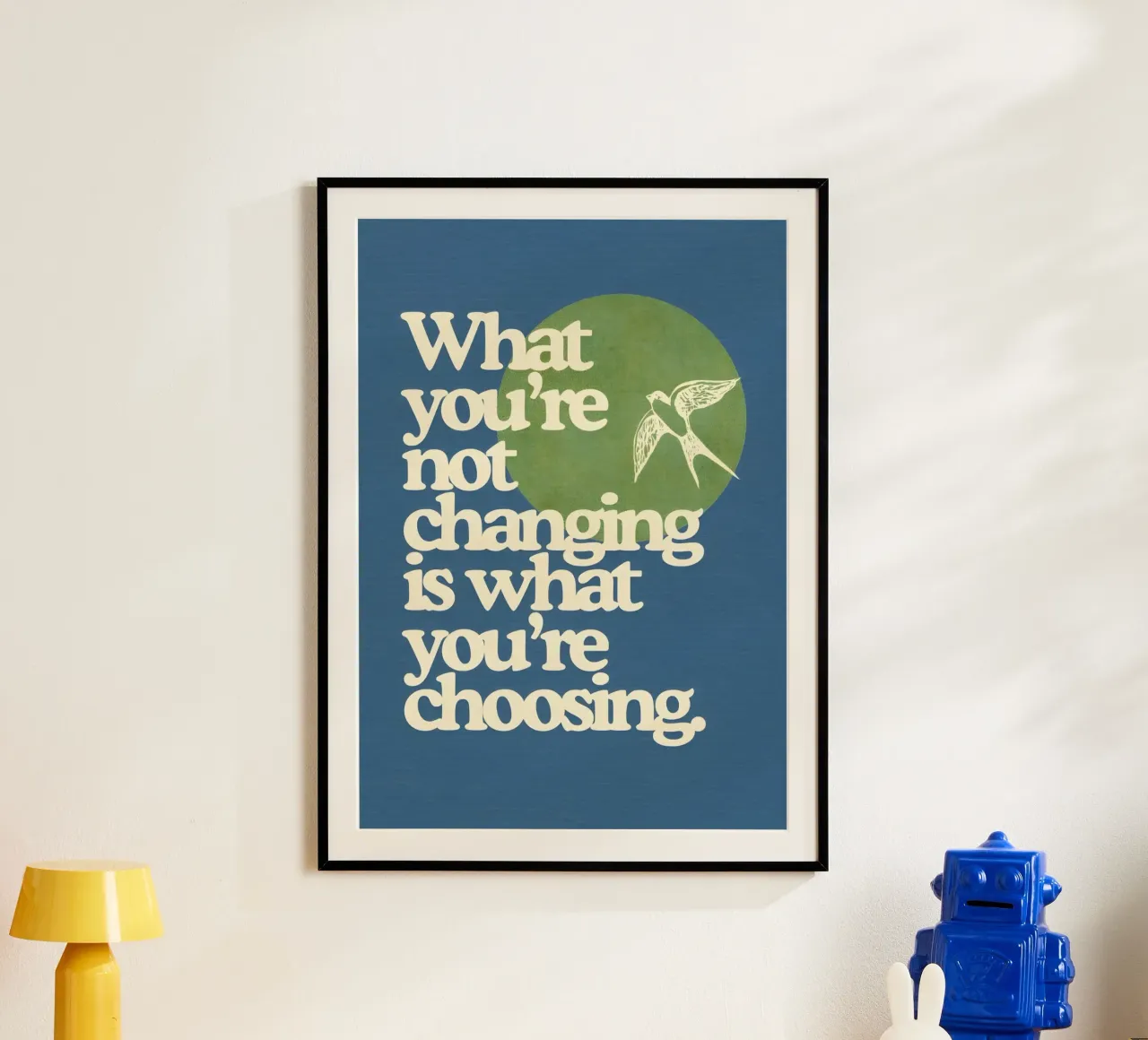 birds in flight poster con telaio in plastica da Type & Tape