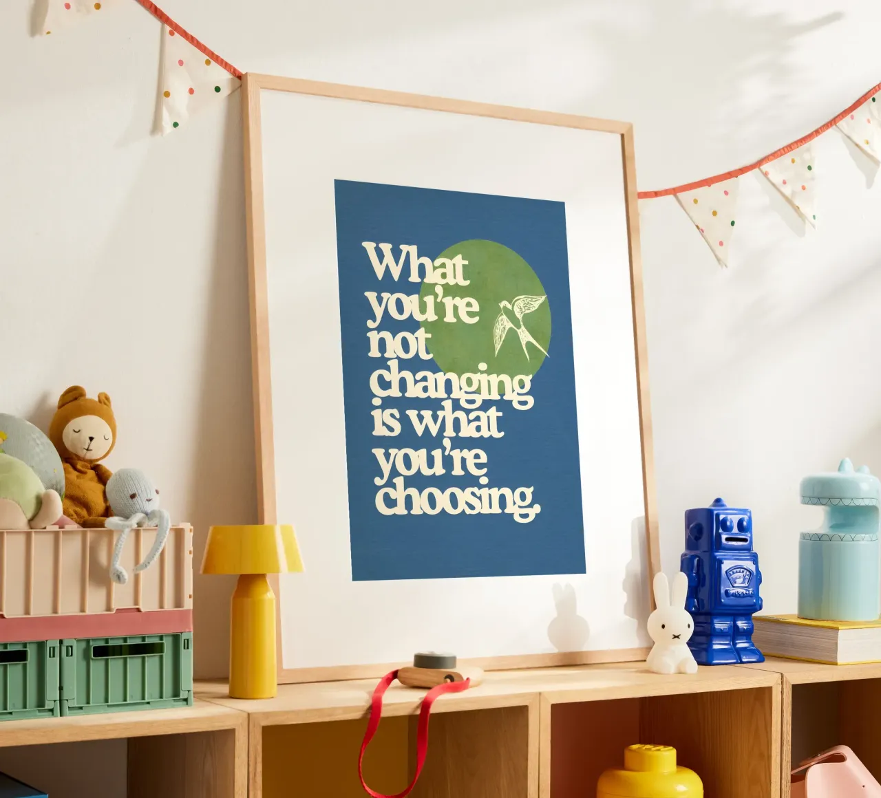 birds in flight poster con telaio in plastica da Type & Tape
