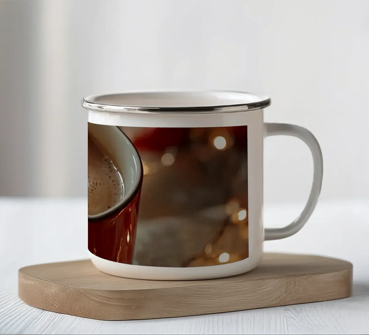 Tazza rossa con luci per cioccolata calda e pigne tazza in smalto da DesignDoodle