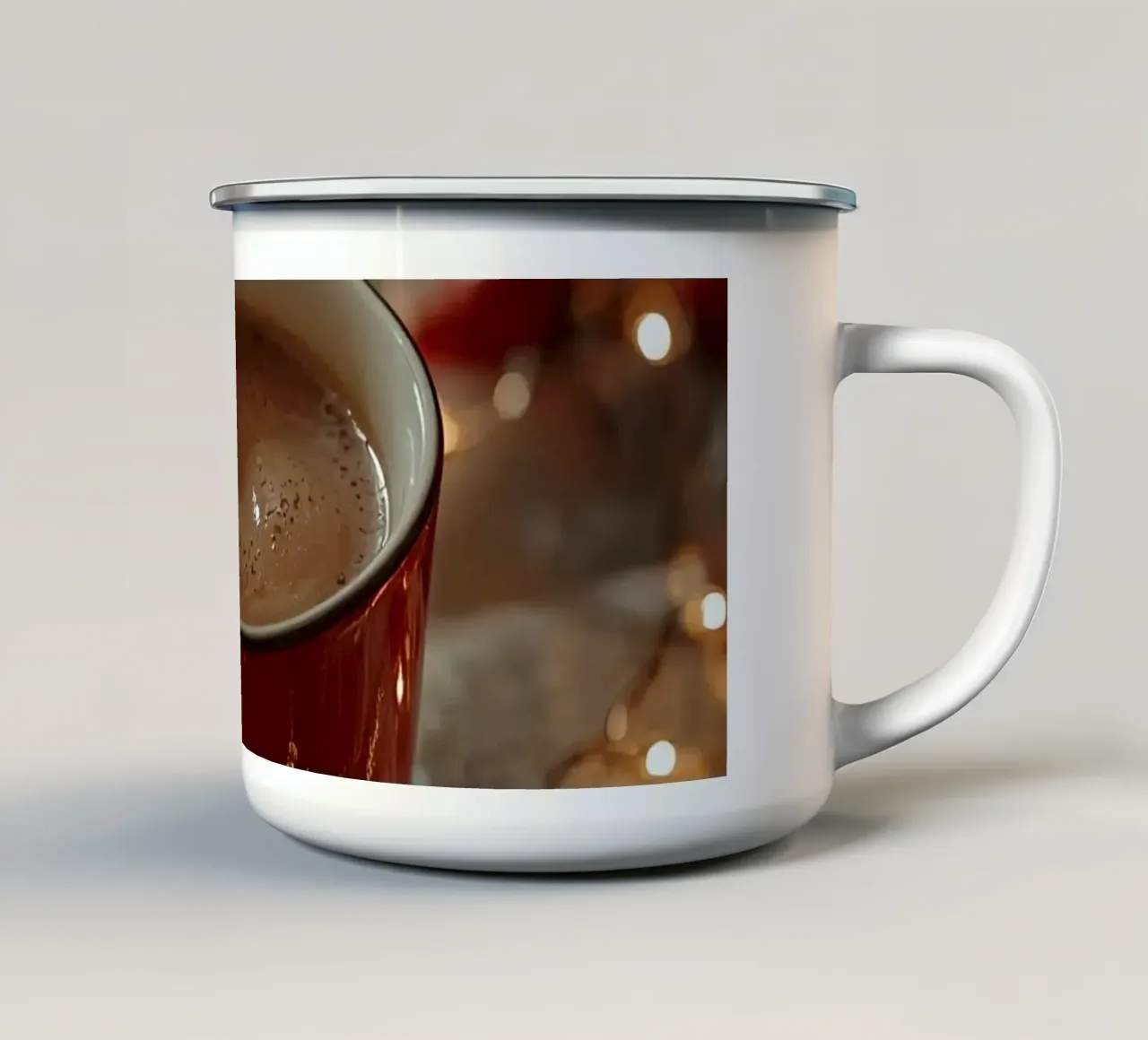 Tazza rossa con luci per cioccolata calda e pigne tazza in smalto da DesignDoodle
