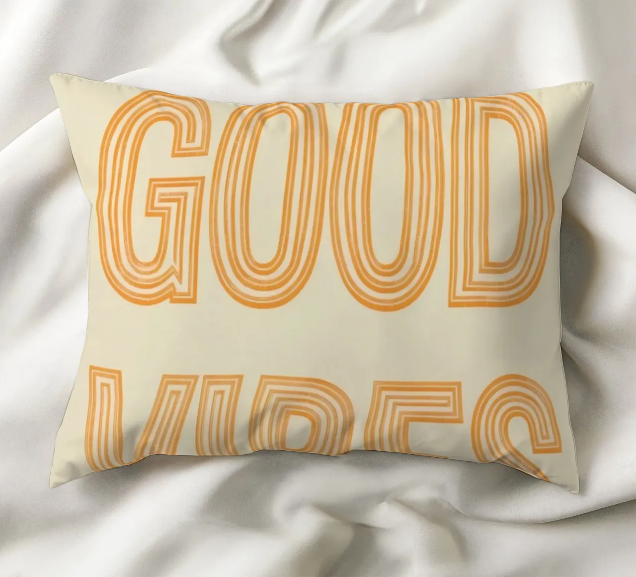 Grafica Good Vibes solo in arancione cuscino da DesignDoodle