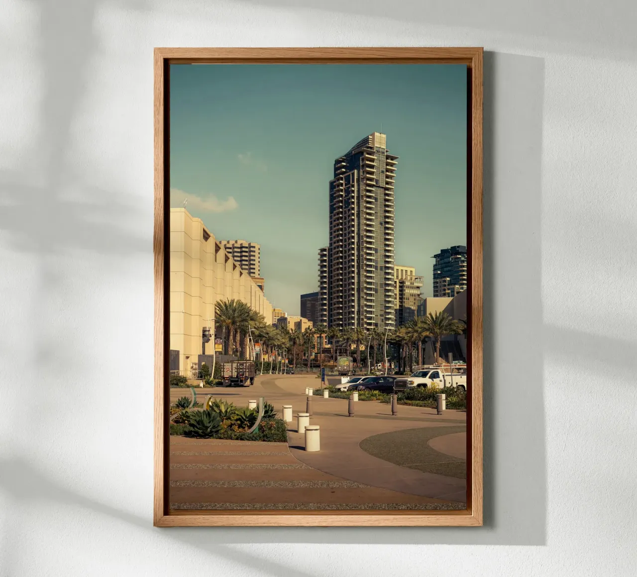 San Diego Boulevard con palme e atmosfera cittadina tela con Cornice a cassetta da Finch & Frames