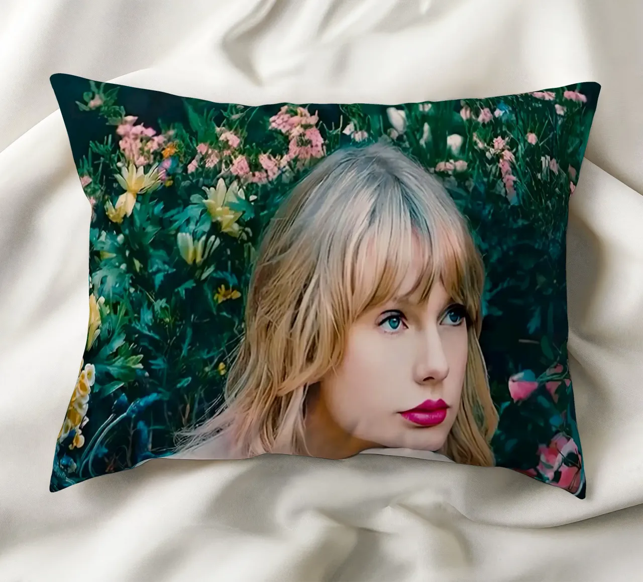 Taylor Swift cuscino da Musadad Shop