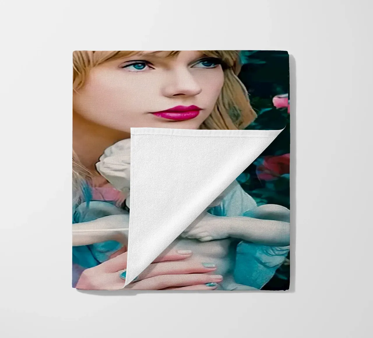 Taylor Swift telo mare da Musadad Shop