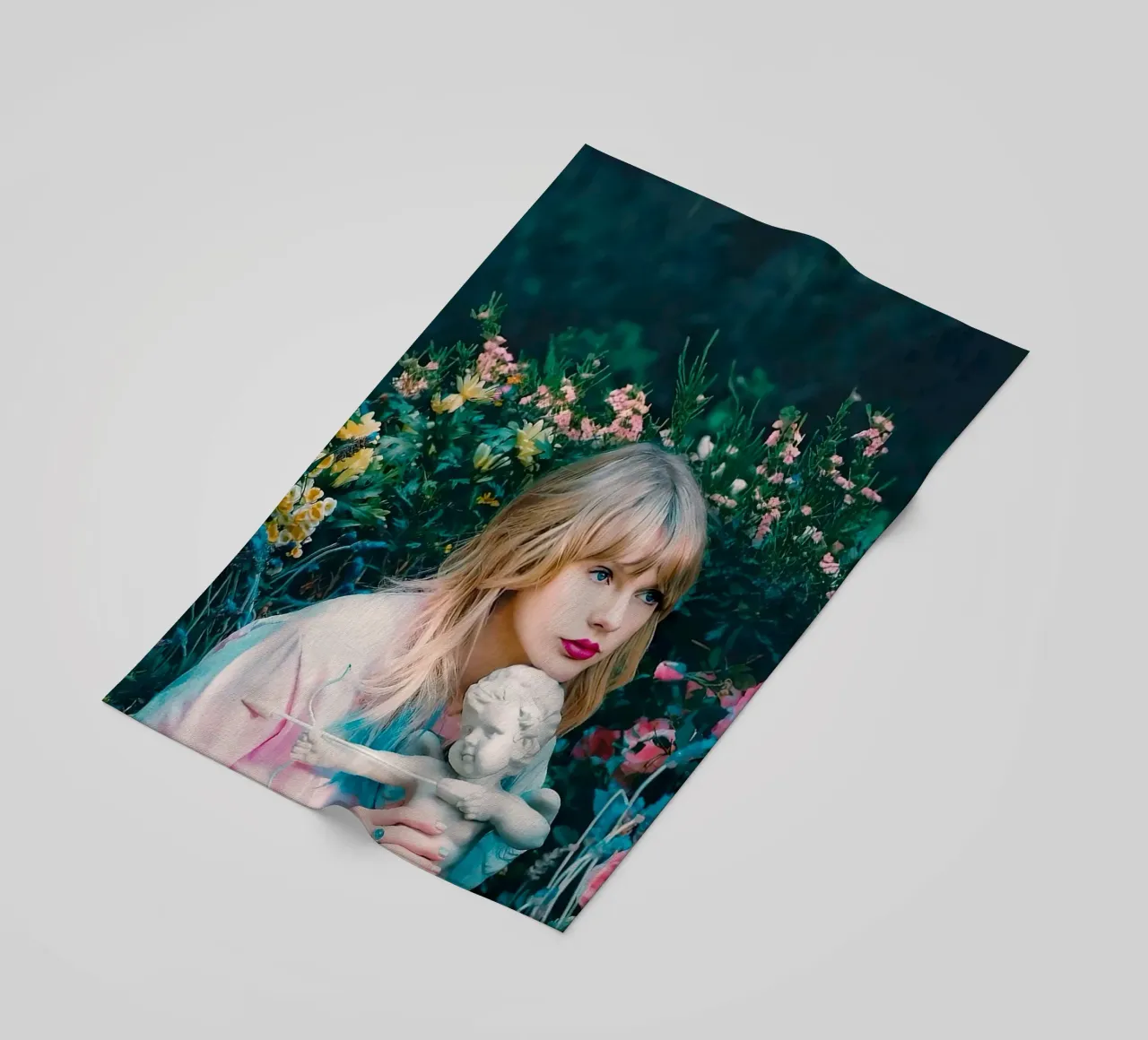 Taylor Swift telo mare da Musadad Shop