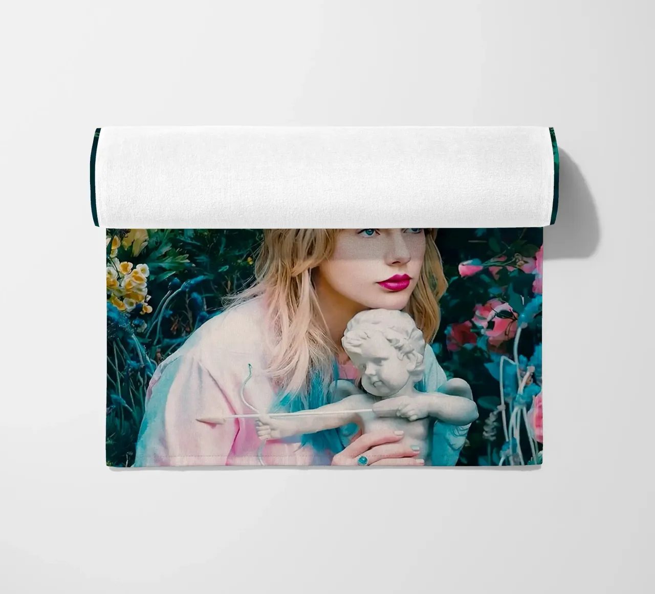 Taylor Swift telo mare da Musadad Shop