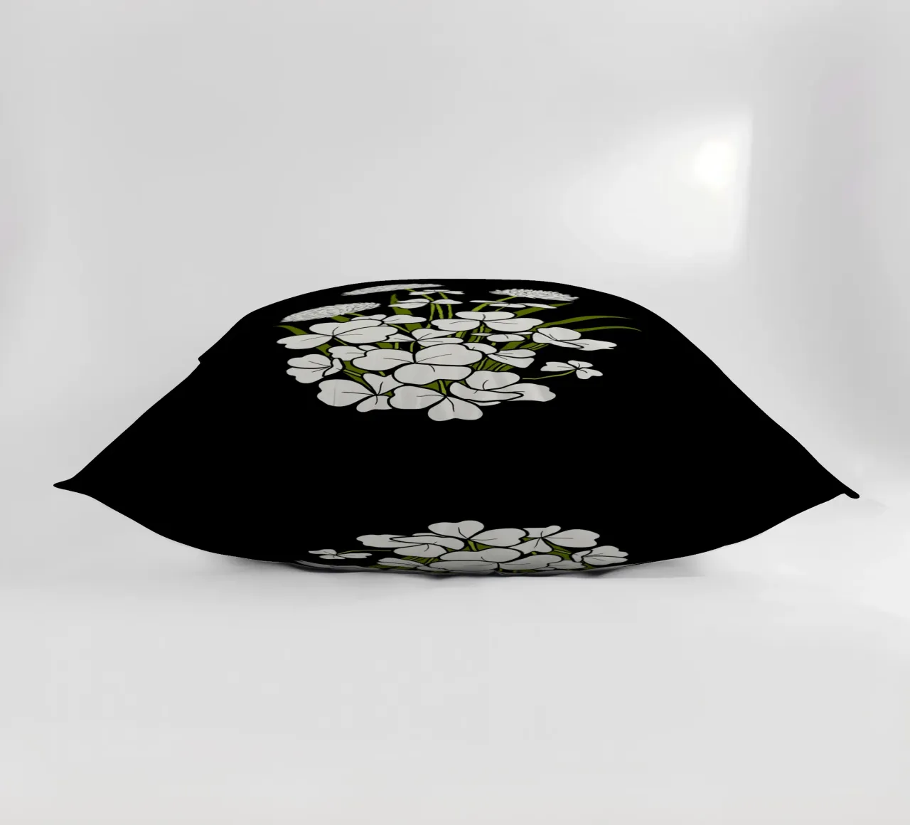White shamrock cuscino da TijanaArtStudio88