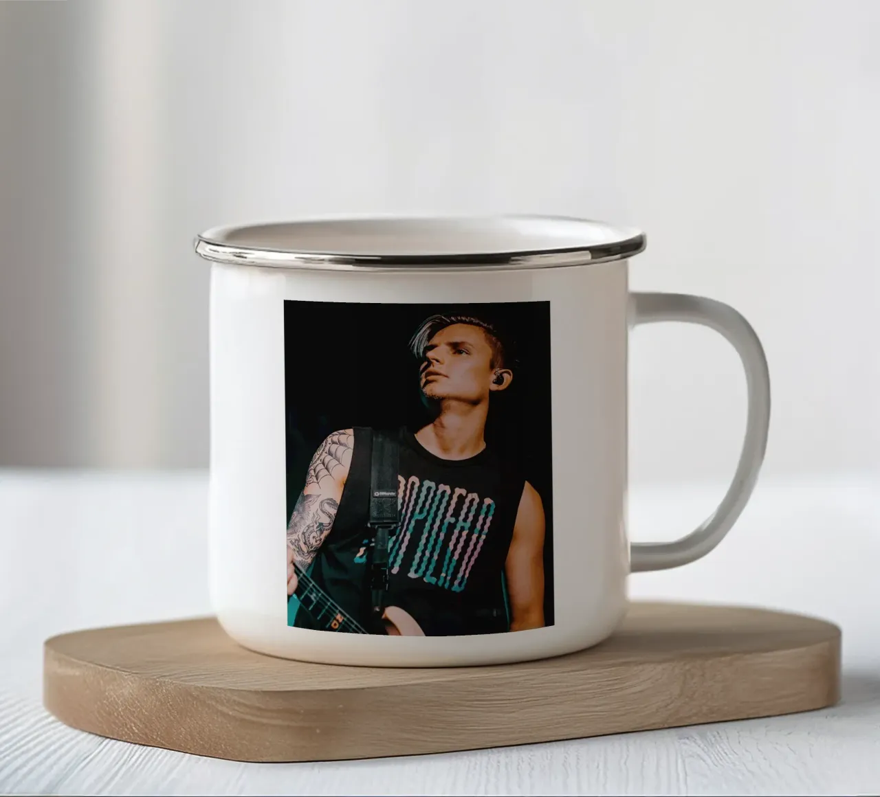 Neck Deep tazza in smalto da Musadad Shop