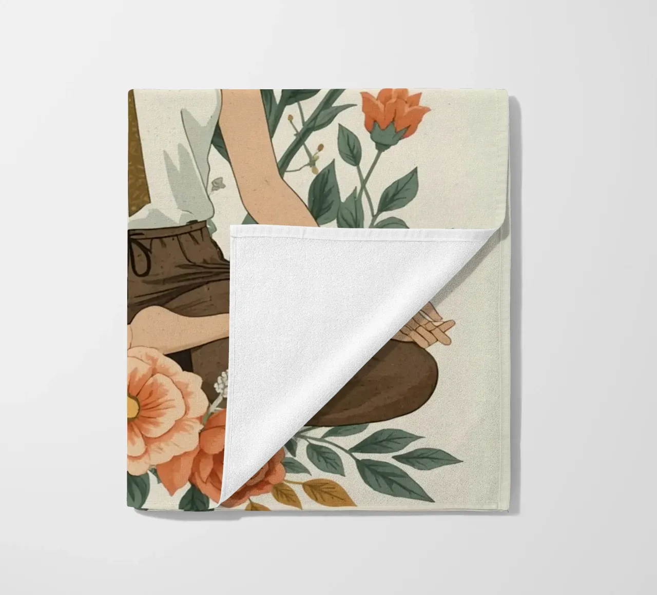 Donna in posizione di loto con elementi floreali e geometrici telo mare da DesignDoodle