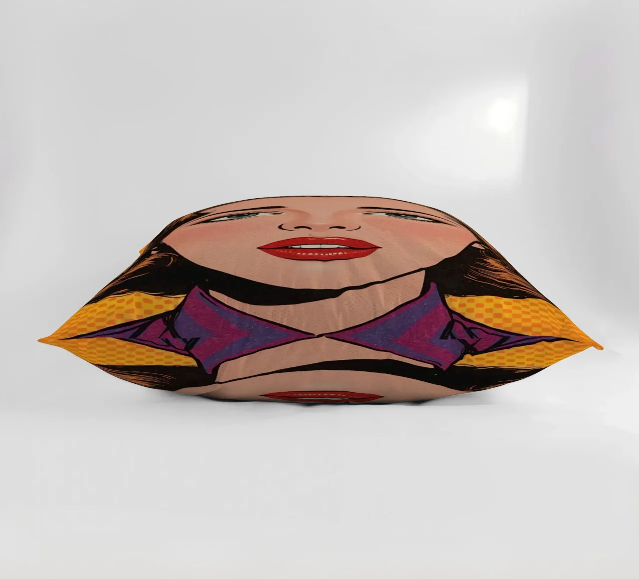 Donna in tailleur Ritratto in stile Pop Art cuscino da DesignDoodle
