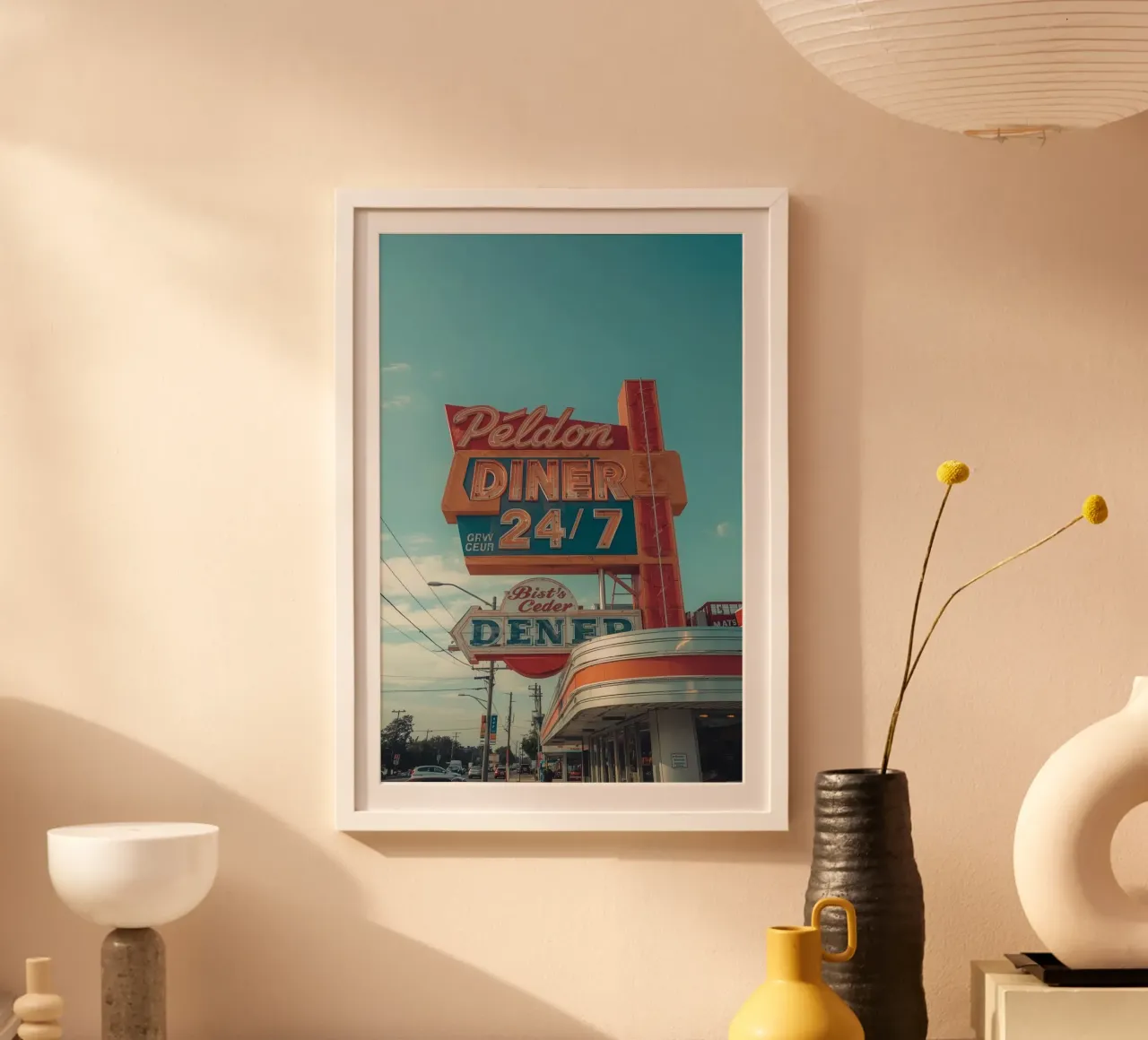 Edificio e segnaletica esterna di un diner d'epoca poster da DesignDoodle