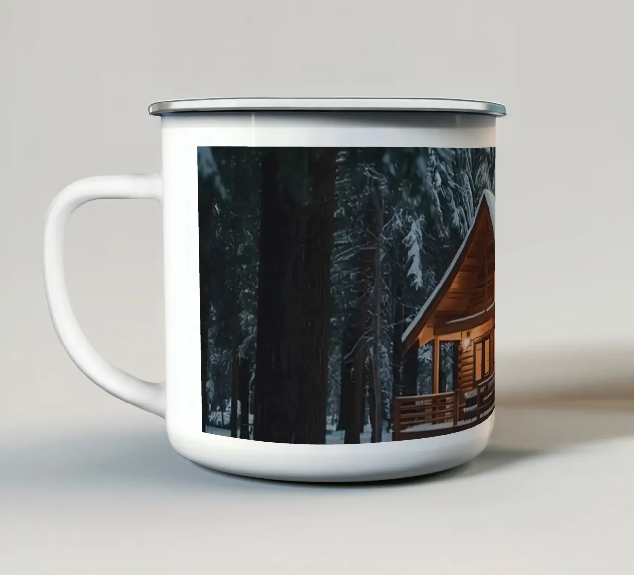 Cabina di legno in una foresta innevata tazza in smalto da DesignDoodle