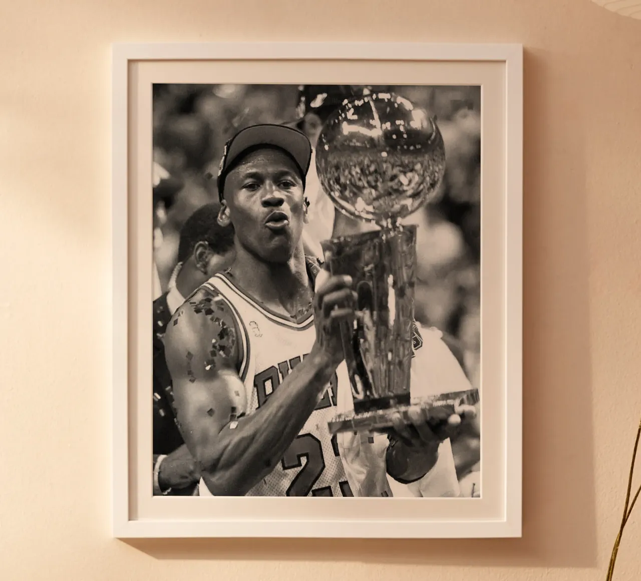 Jordan Legend si aggiudica la Coppa poster con telaio in plastica da FAKE ARTWORK STORE
