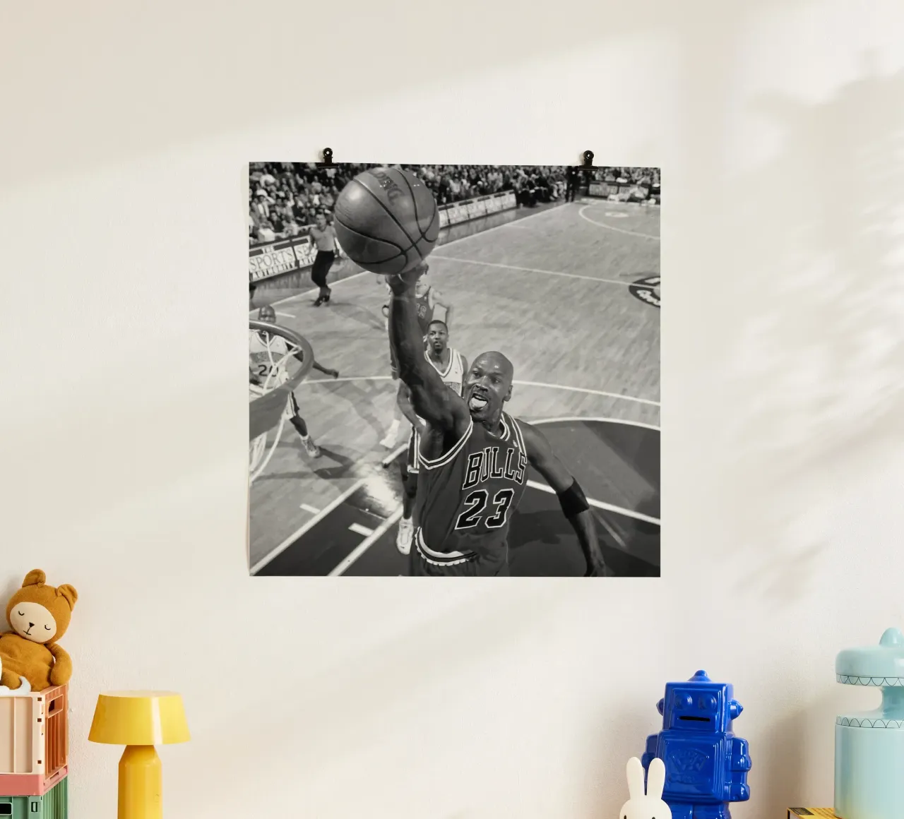 Momento epico Jordan Bw poster con telaio in plastica da FAKE ARTWORK STORE
