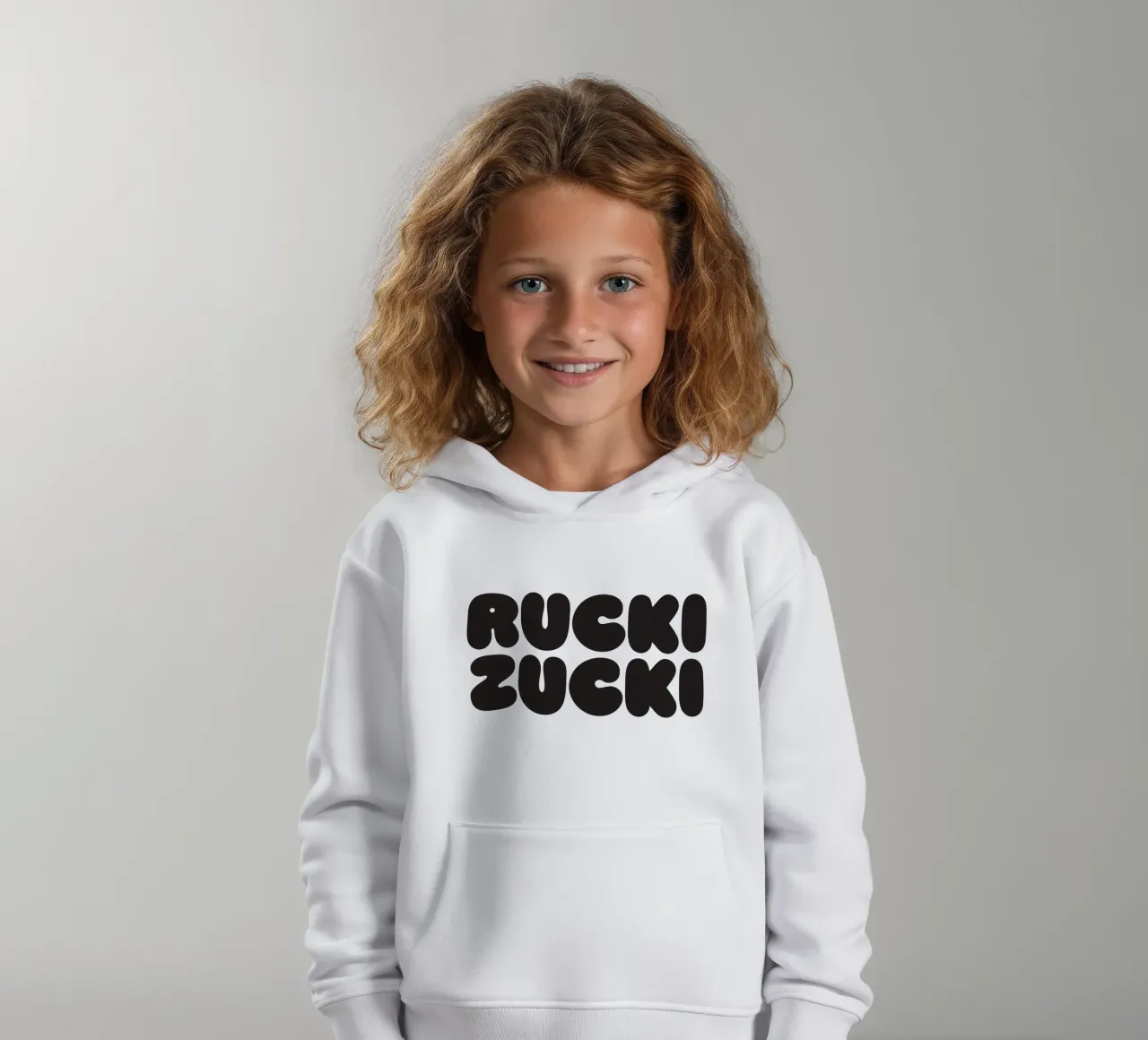 Rucki Zucki kids hoodie by Verplanungsagentur