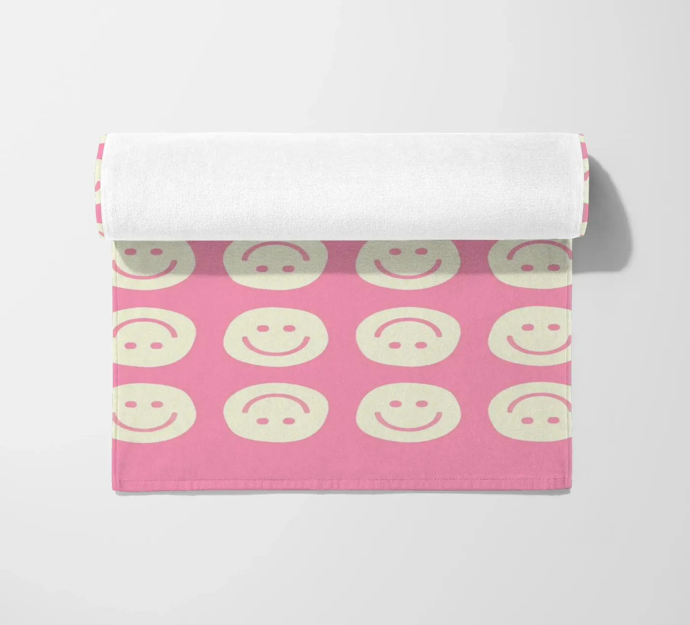 Pink Smiley telo mare da Attaboy Dsgn