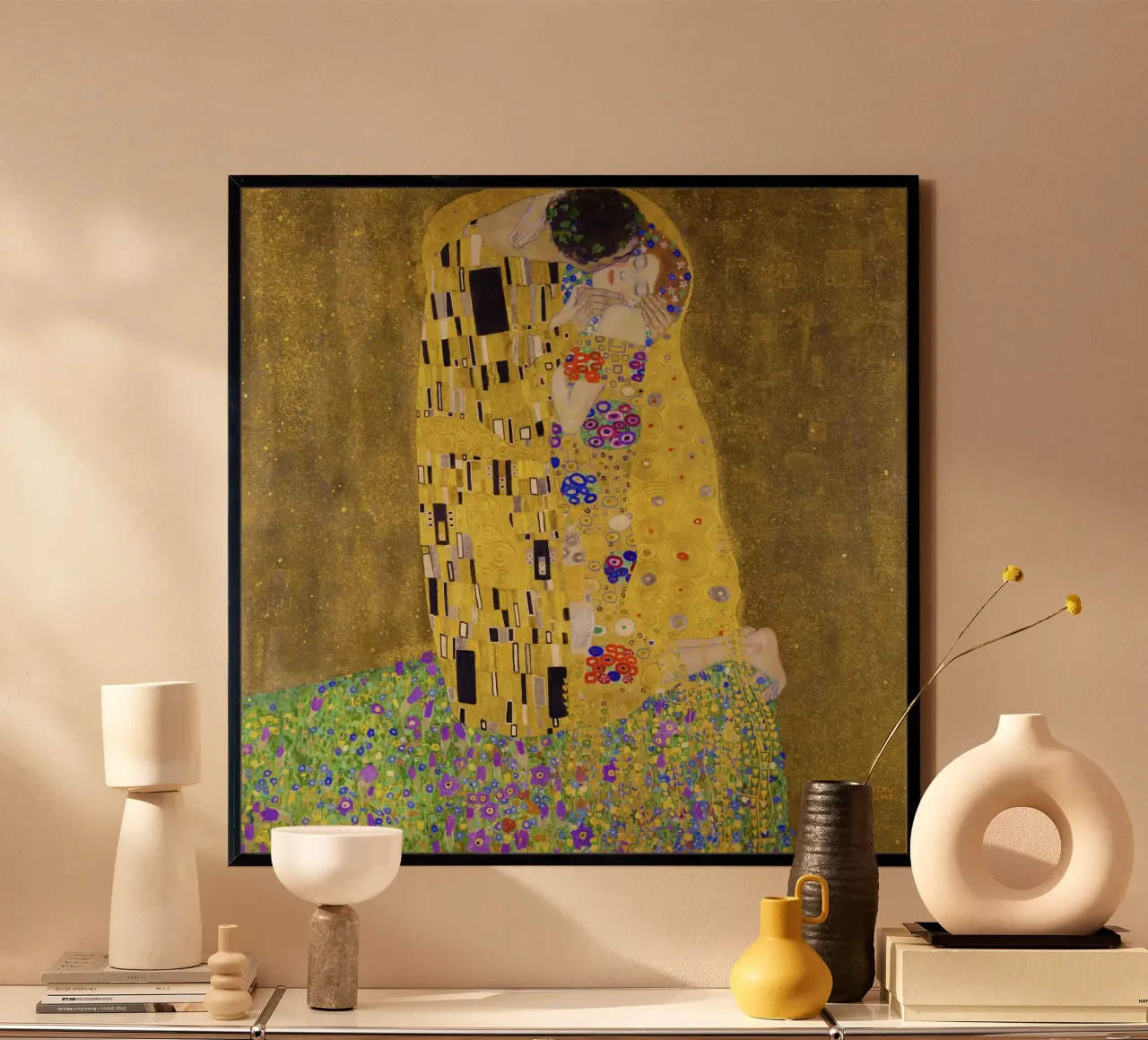 Il bacio di Gustav Klimt (1907-1908) poster con telaio in legno da Art History