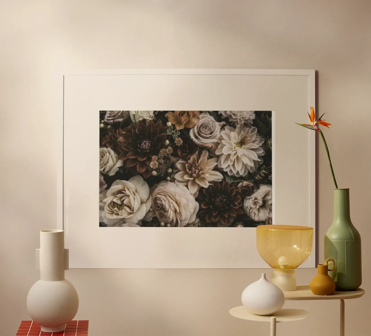 Fascino di bellezza barocco botanico sbiadito poster con telaio in plastica da Andrea Haase Floral Passion
