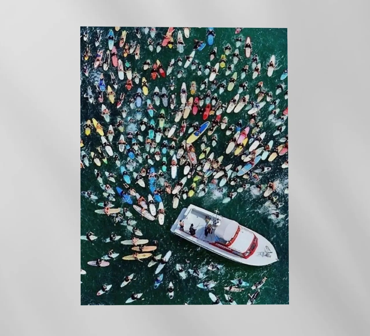 Raduno in mare - Slim Aarons pellicola backlit da The Poster UK