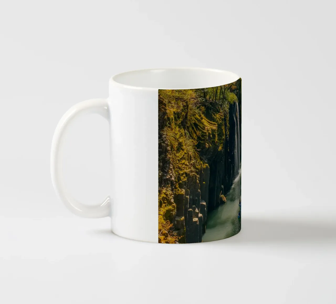 Gola di Takachiho a Miyazaki, Giappone tazza in ceramica da Marcel Bisig