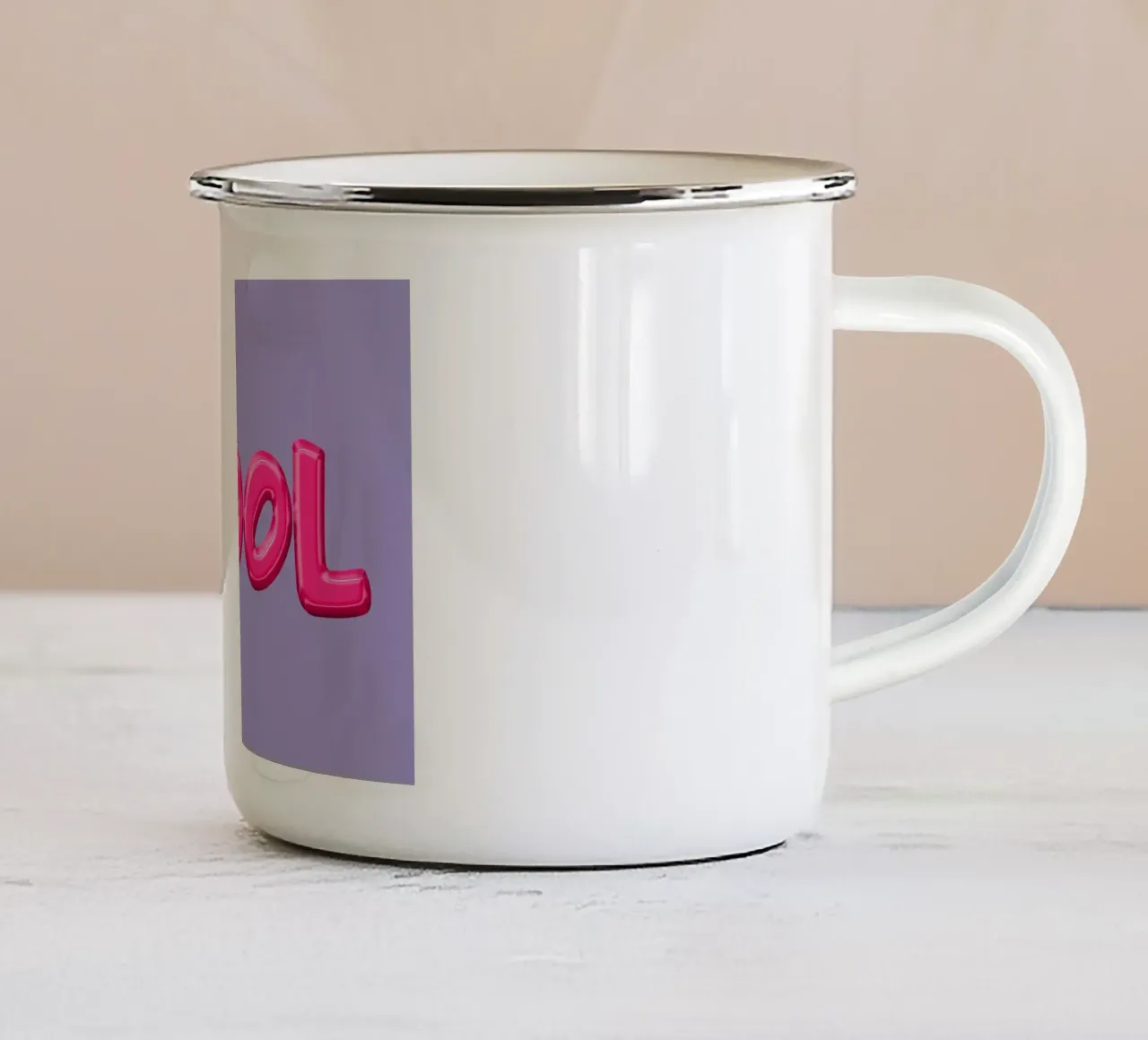 Cool Typography tazza in smalto da Attaboy Dsgn