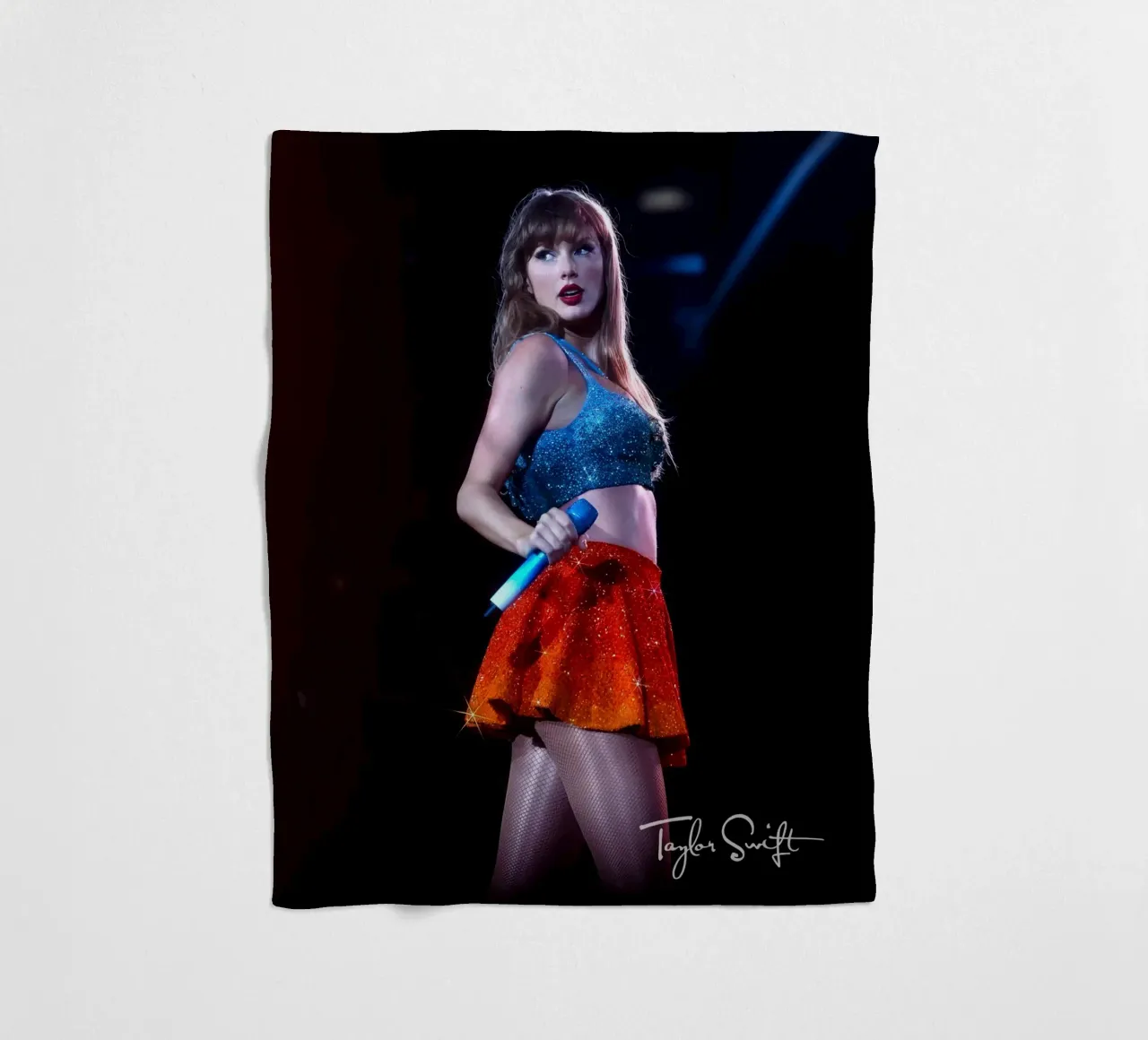 Taylor Swift perfom coperta in pile da AudioLibrary