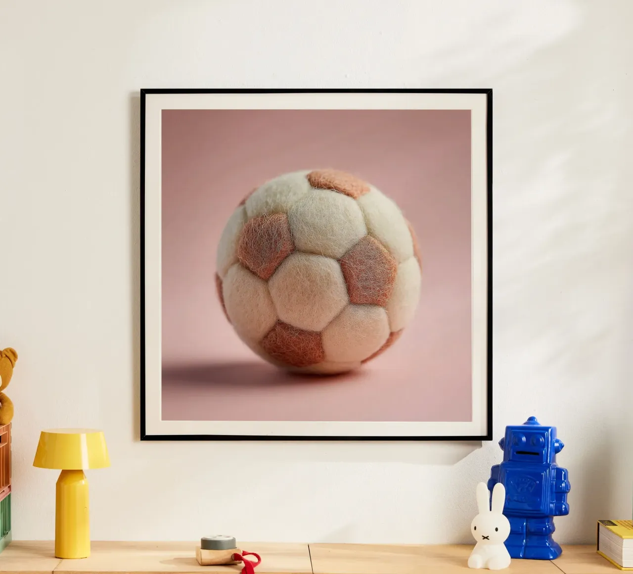 Pallone da calcio soffice poster con telaio in alluminio da Motivate-Today