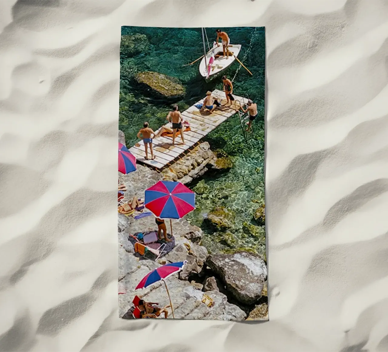 Sulla spiaggia telo mare da The Poster UK