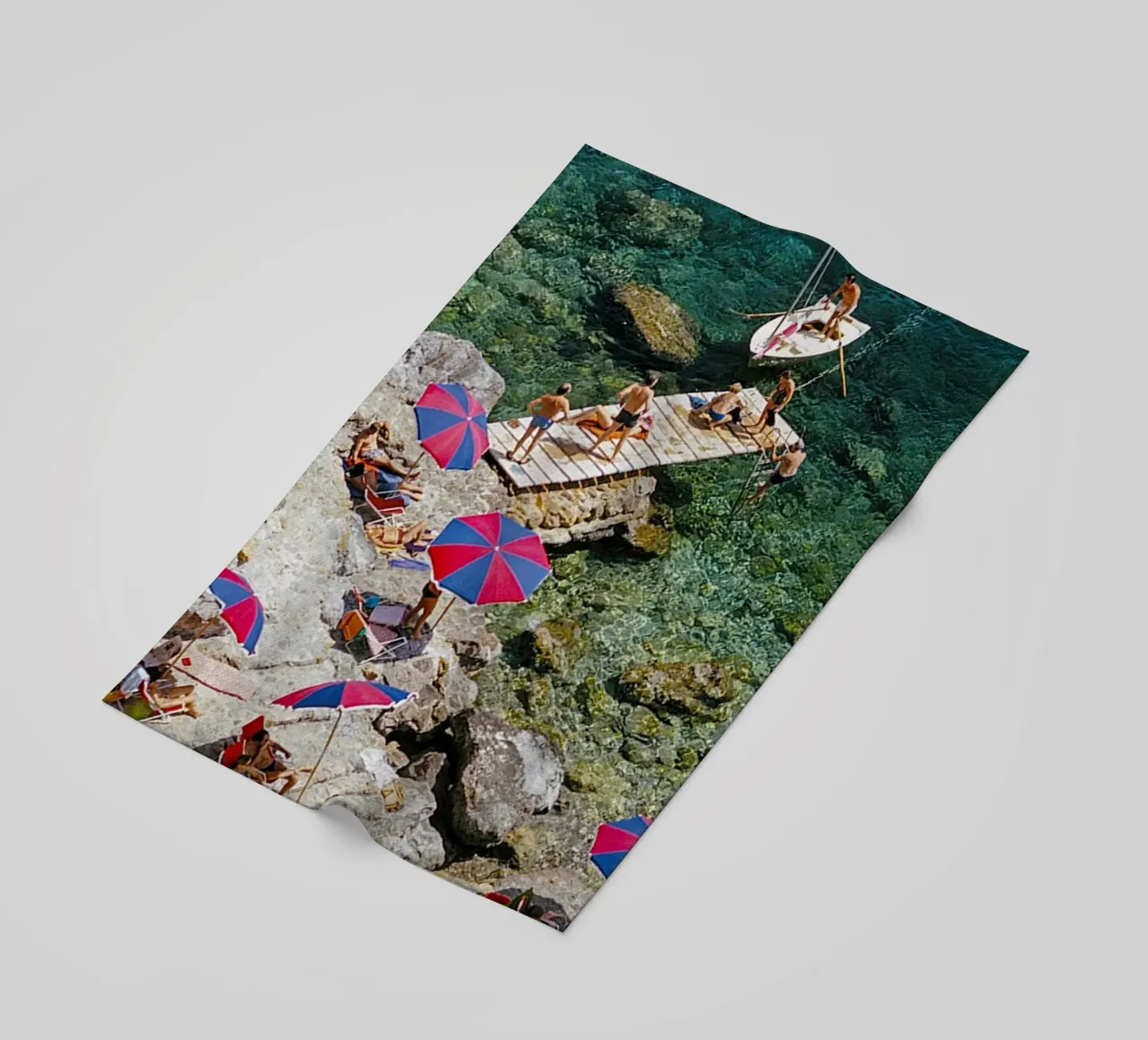 Sulla spiaggia telo mare da The Poster UK