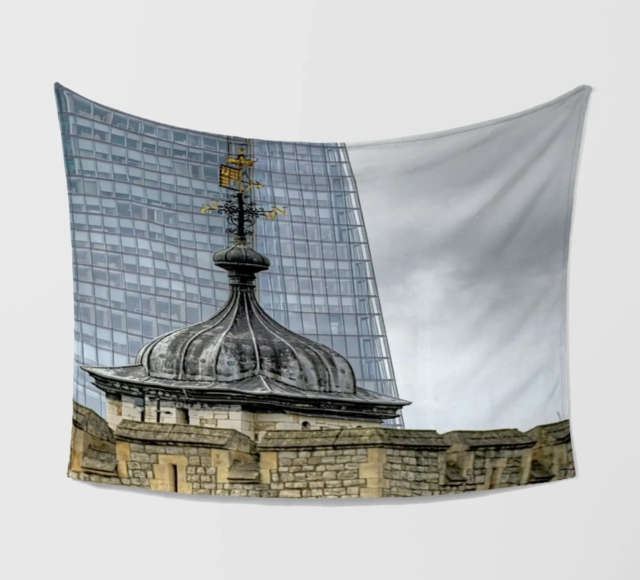 Shard and Tower coperta in pile da Michael Belhadi