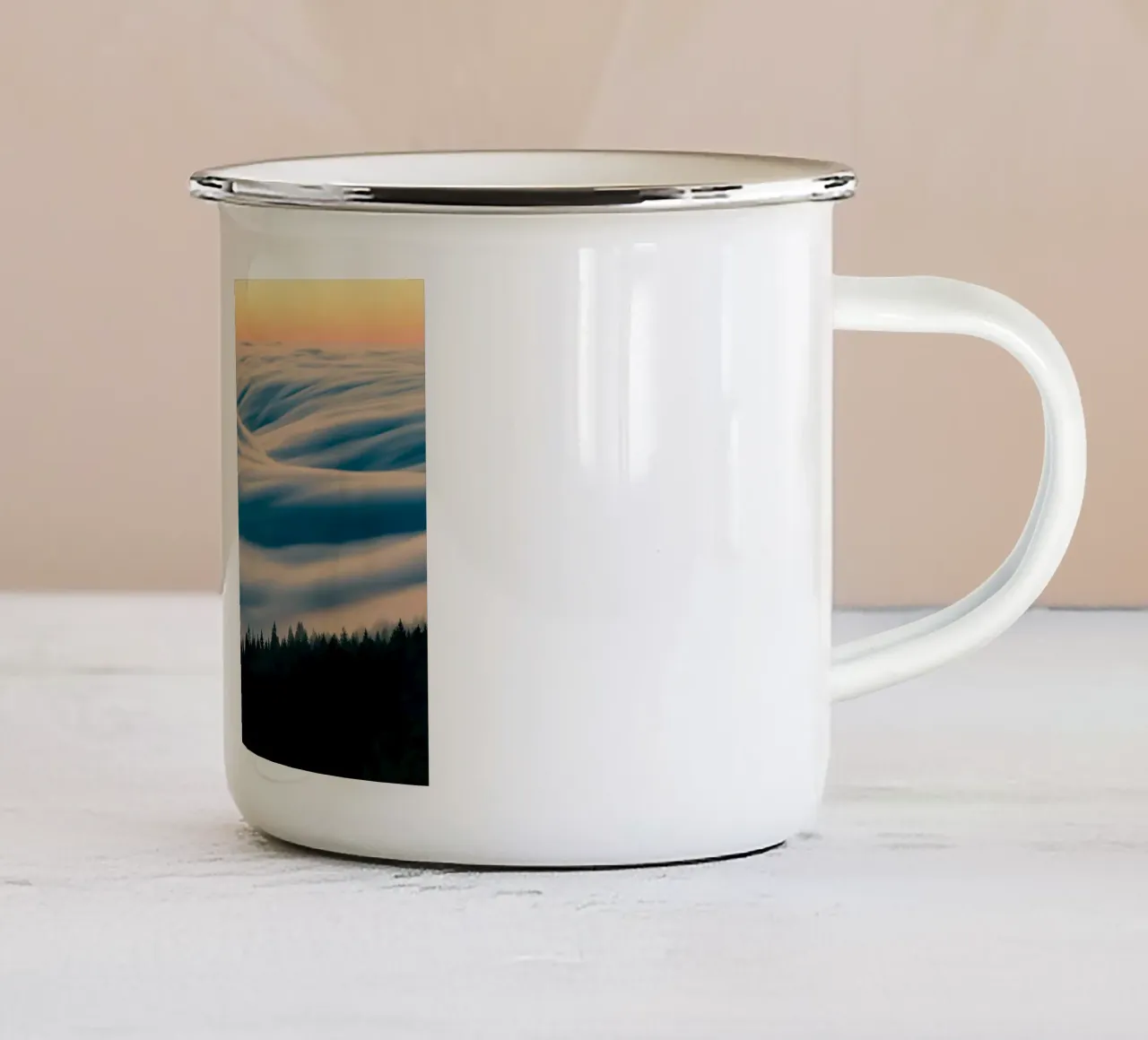 bosco di nuvole tazza in smalto da Earthly Visions