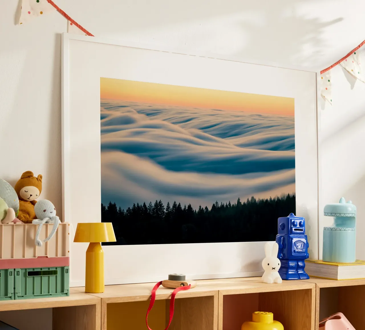 bosco di nuvole poster con telaio in plastica da Earthly Visions