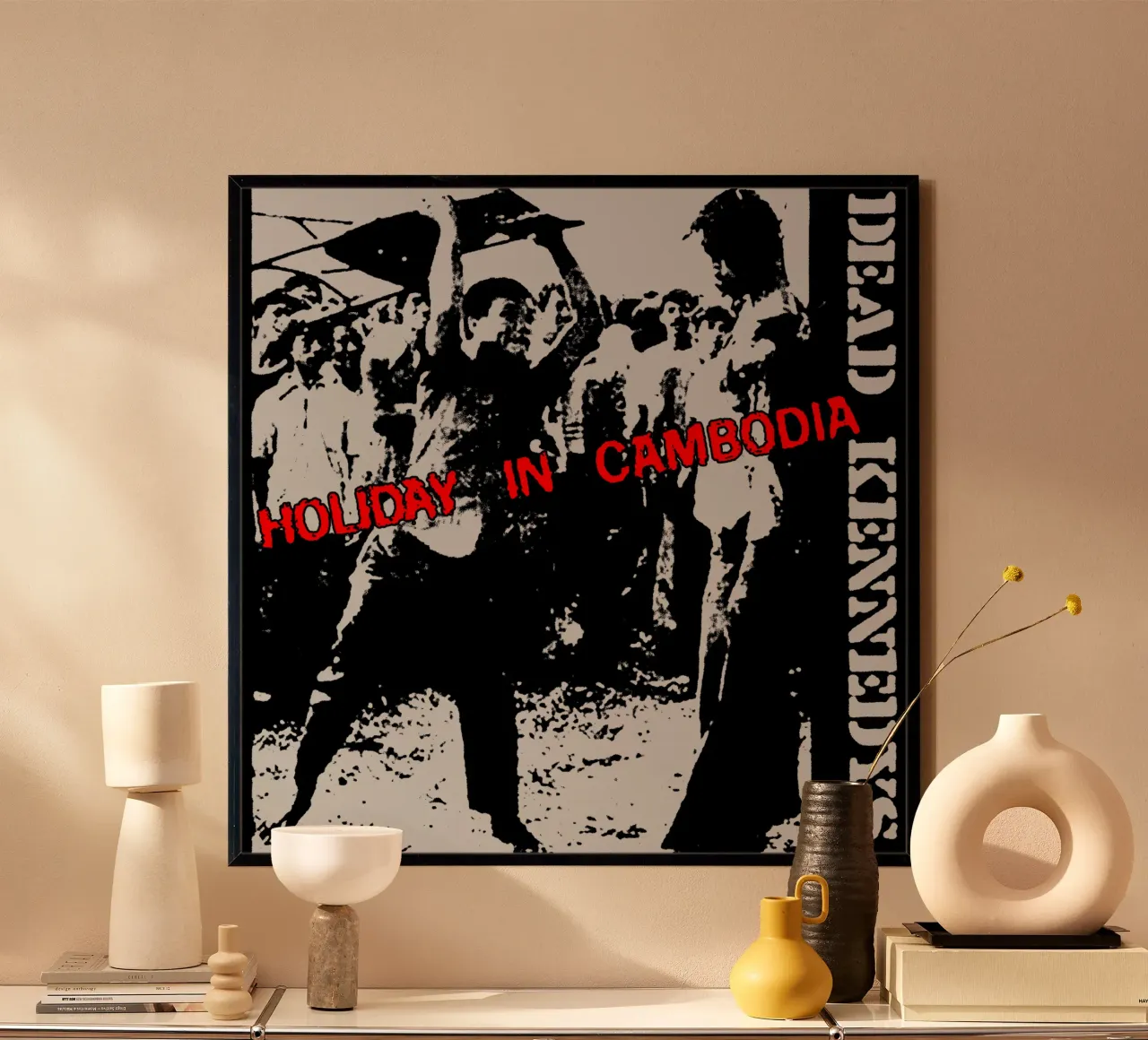 Maglietta classica Holiday In Cambodia poster da igoshartwrks