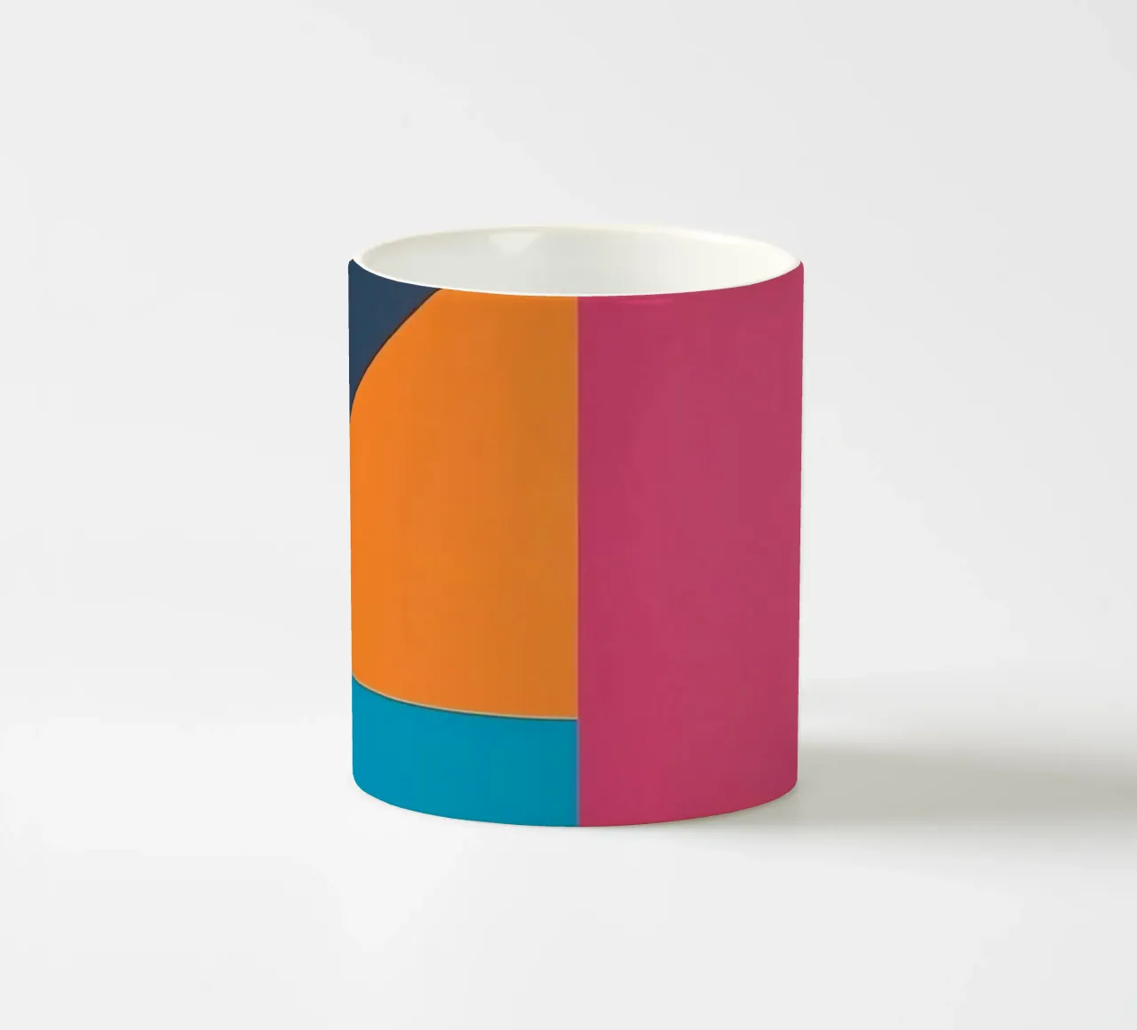 Disposizione astratta di forme geometriche colorate tazza in ceramica da DesignDoodle