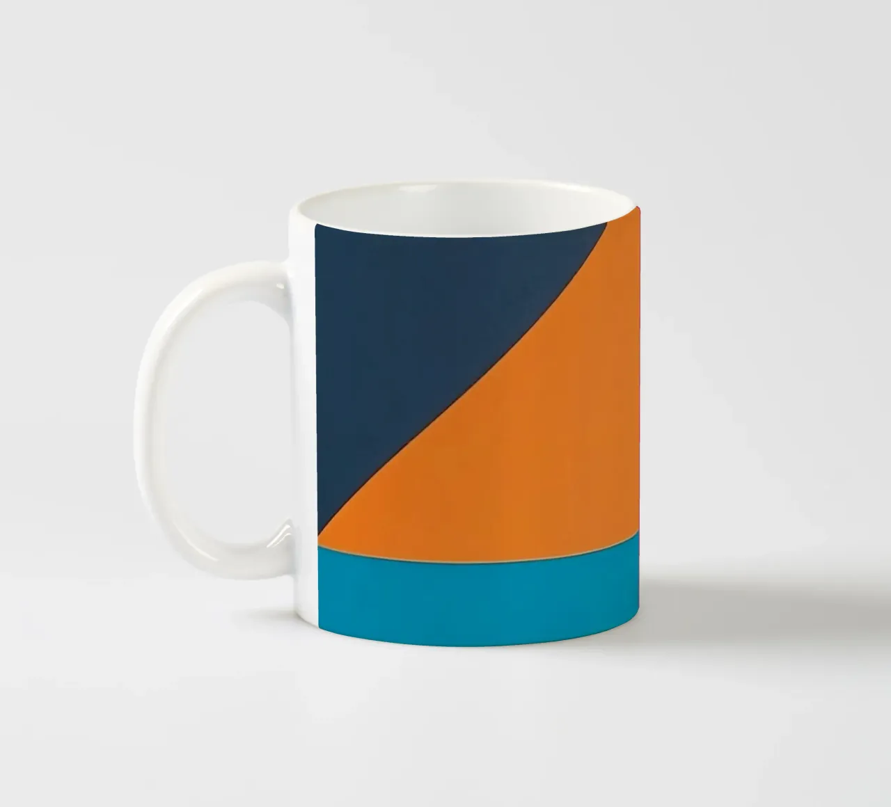 Disposizione astratta di forme geometriche colorate tazza in ceramica da DesignDoodle