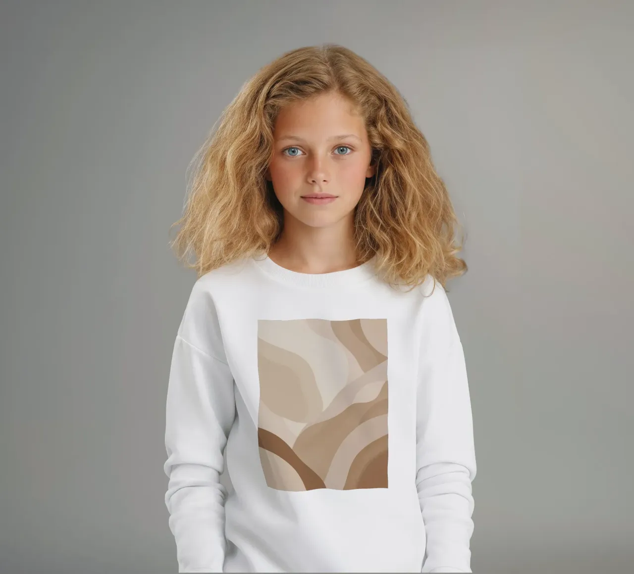 Forme astratte sovrapposte di colore beige e marrone felpa bambino da DesignDoodle