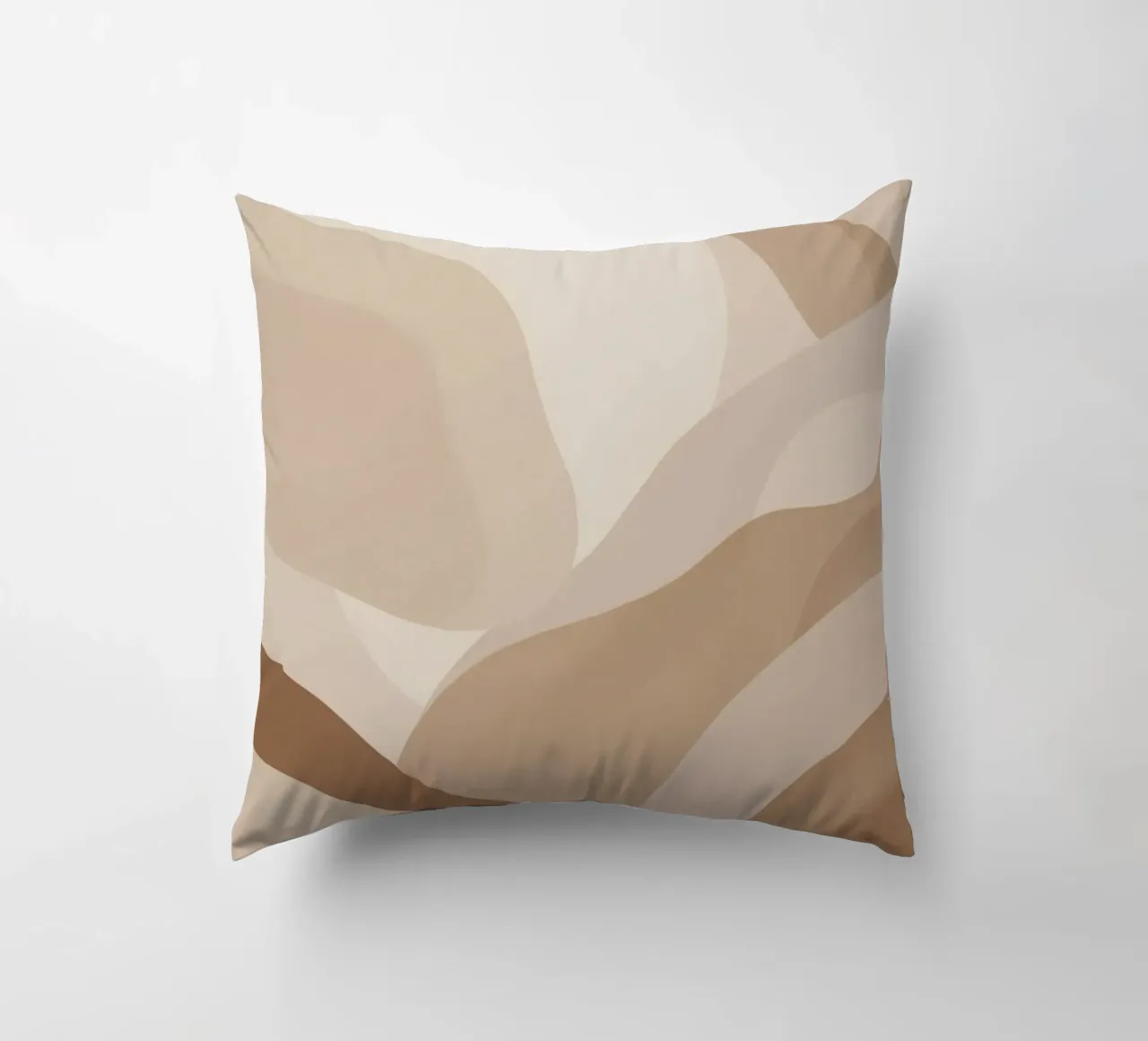 Forme astratte sovrapposte di colore beige e marrone cuscino da DesignDoodle