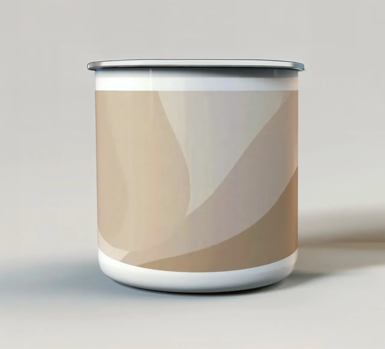 Forme astratte sovrapposte di colore beige e marrone tazza in smalto da DesignDoodle