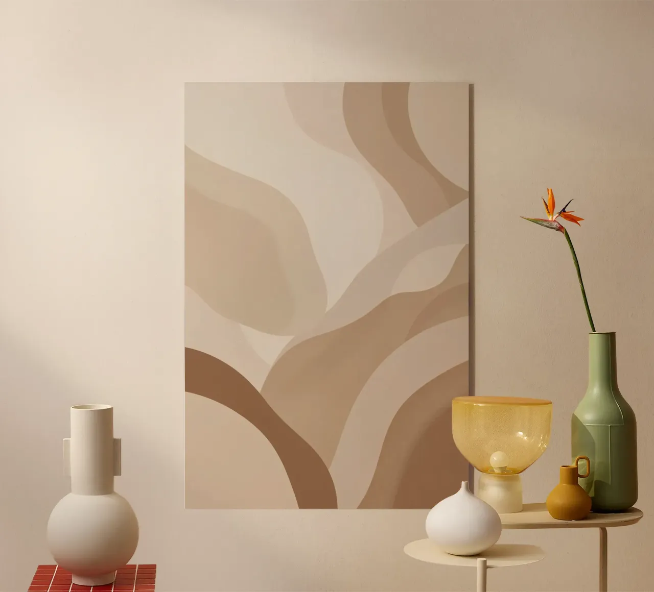 Forme astratte sovrapposte di colore beige e marrone plexiglass da DesignDoodle