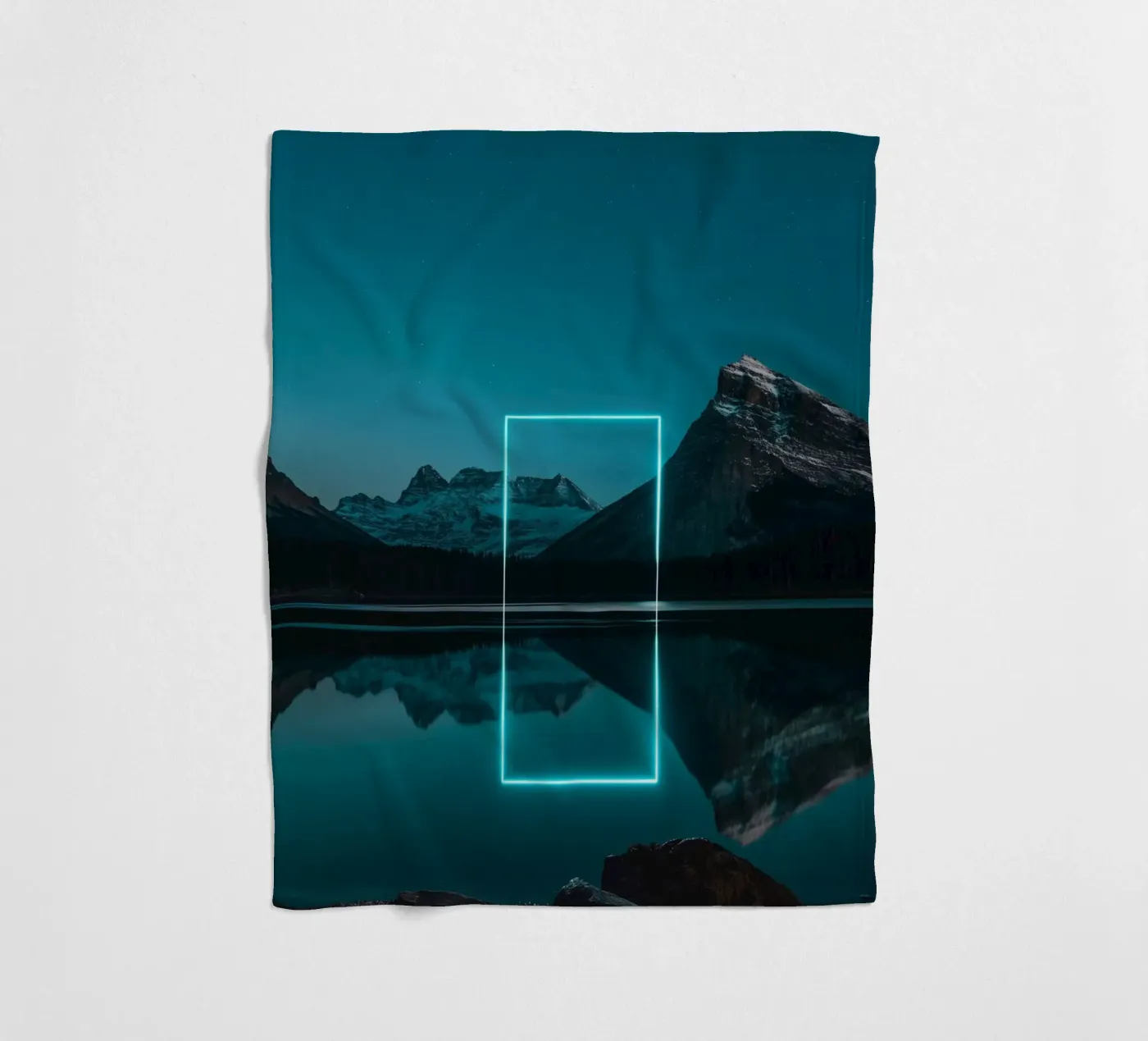 Lake reflection rectangle Fleecedecke von LeDieg