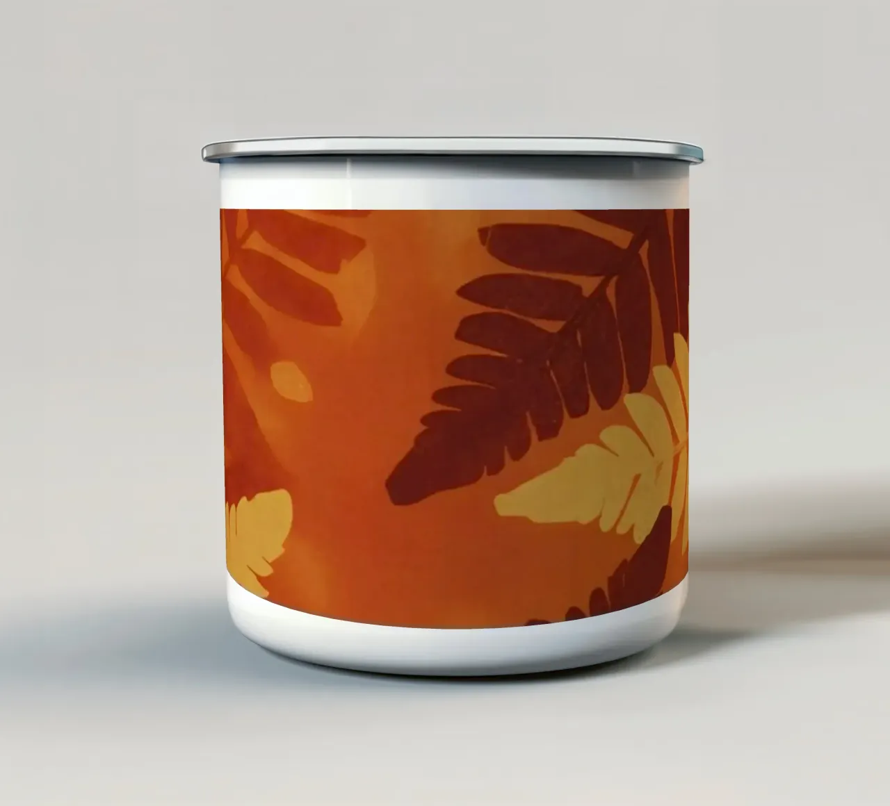 Motif abstrait de fougères dans les tons orange et jaune mug en émail de DesignDoodle