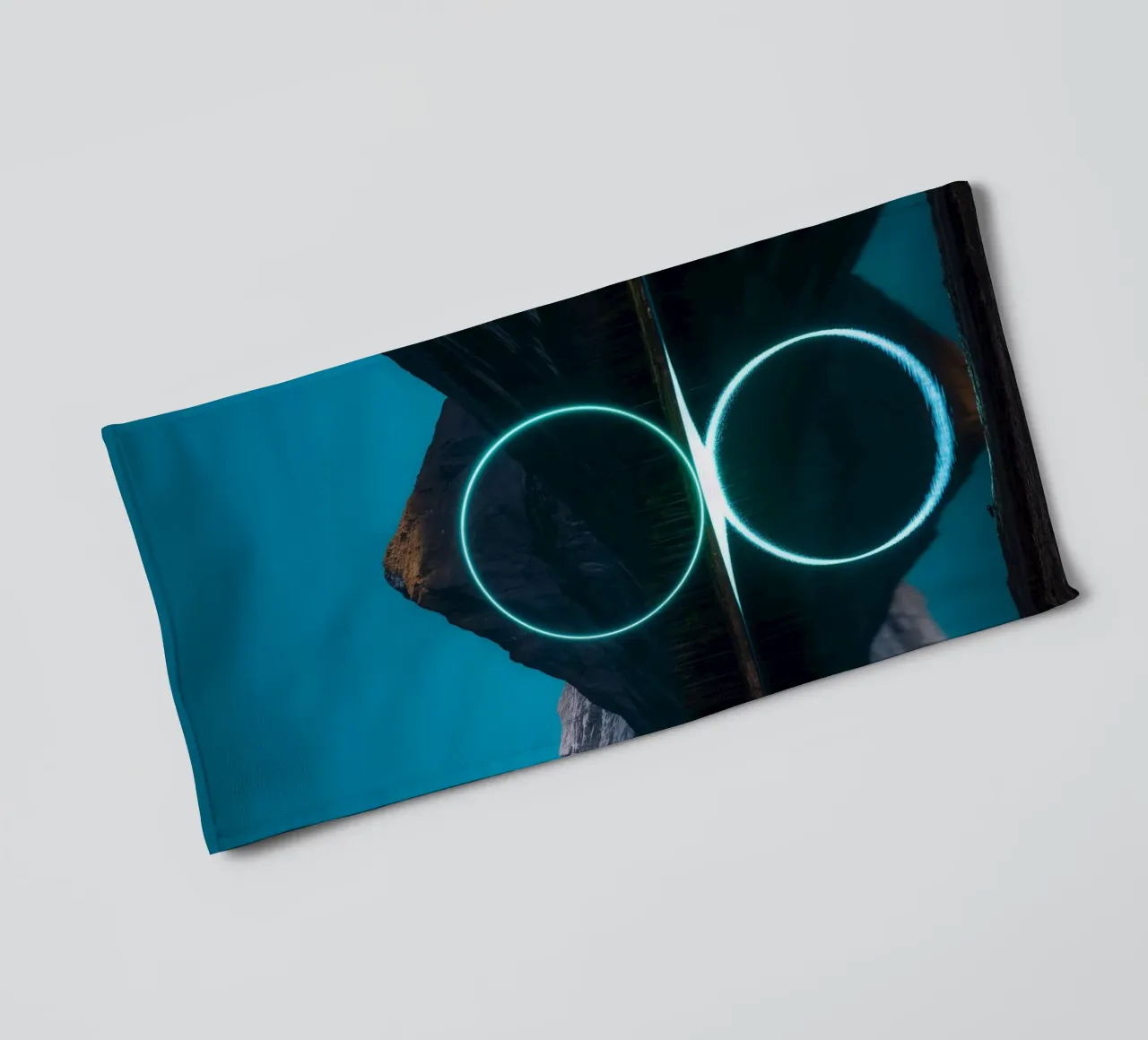 Lake reflection circles asciugamano da bagno da LeDieg