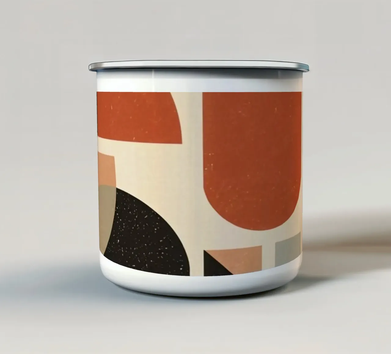 Composizione geometrica astratta di forme e colori tazza in smalto da DesignDoodle