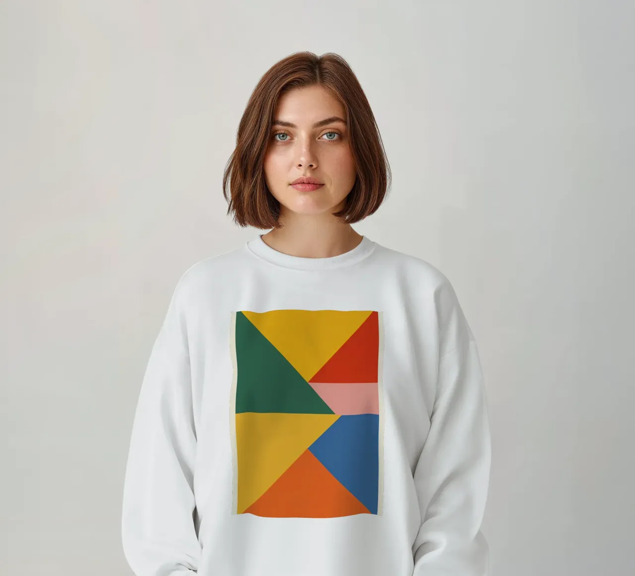 Composizione geometrica astratta con triangoli colorati felpa da DesignDoodle