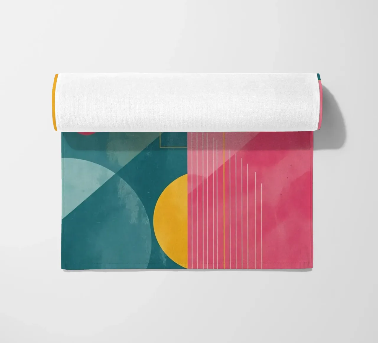 Composizione geometrica astratta con forme e linee telo mare da DesignDoodle