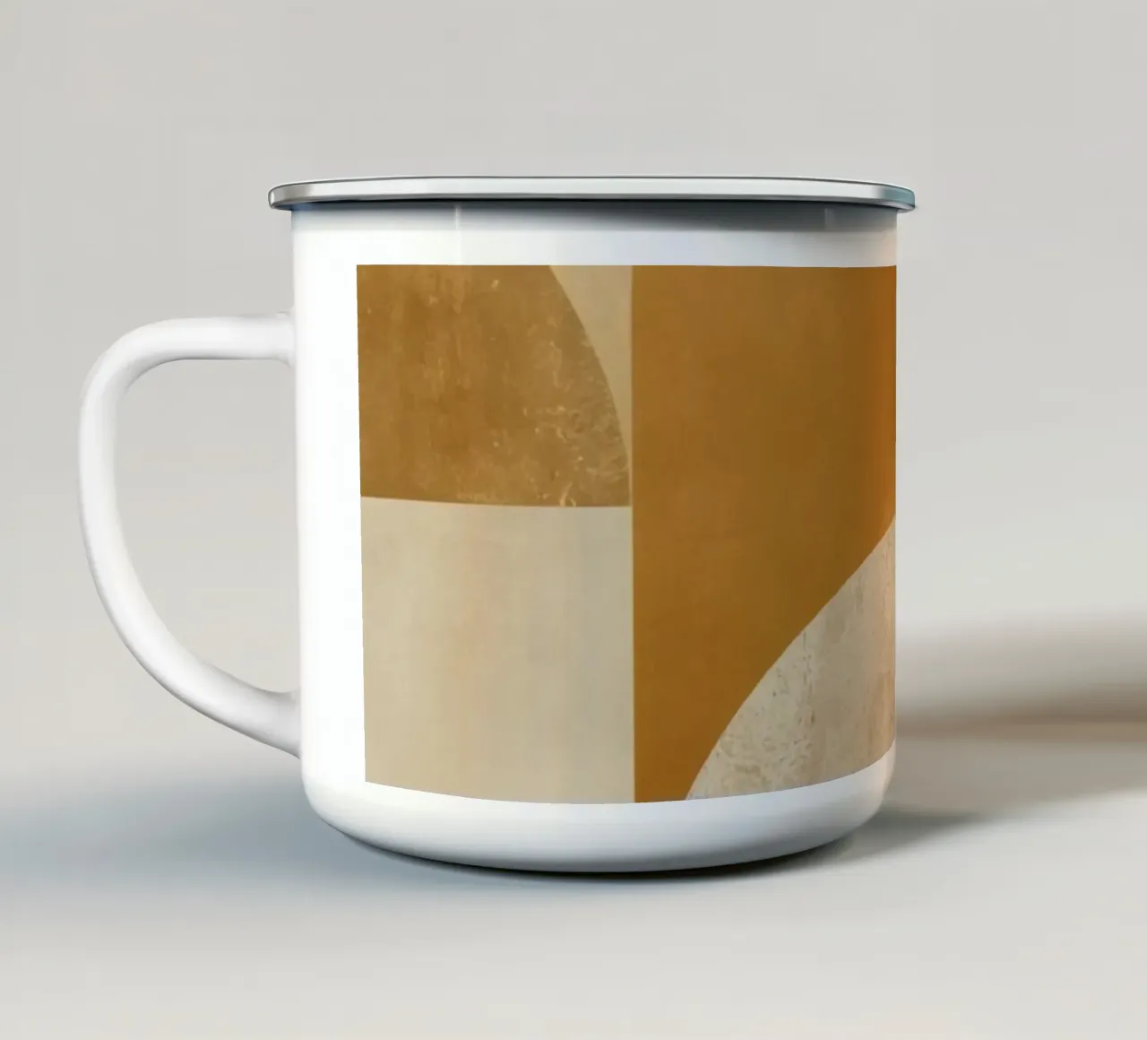 Modello geometrico astratto con cerchi e quadrati nella terra tazza in smalto da DesignDoodle