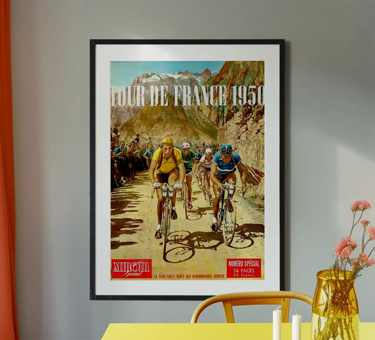 ciclisti che corrono su strade di montagna poster da addelia shope